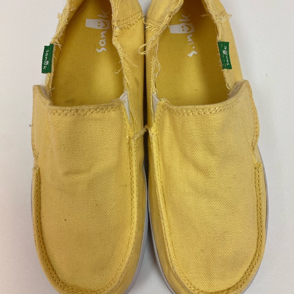 NEW Sanuk Yellow Canvas Sneakers Slip-On Comfort